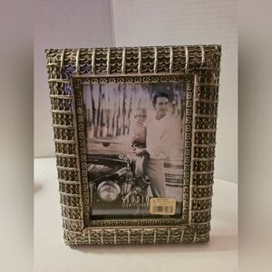 Beautiful Silver Metallic 5X7 Photo Frame New Elegant